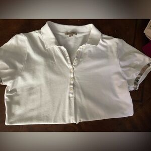 Woman’s Burberry white collar shirt